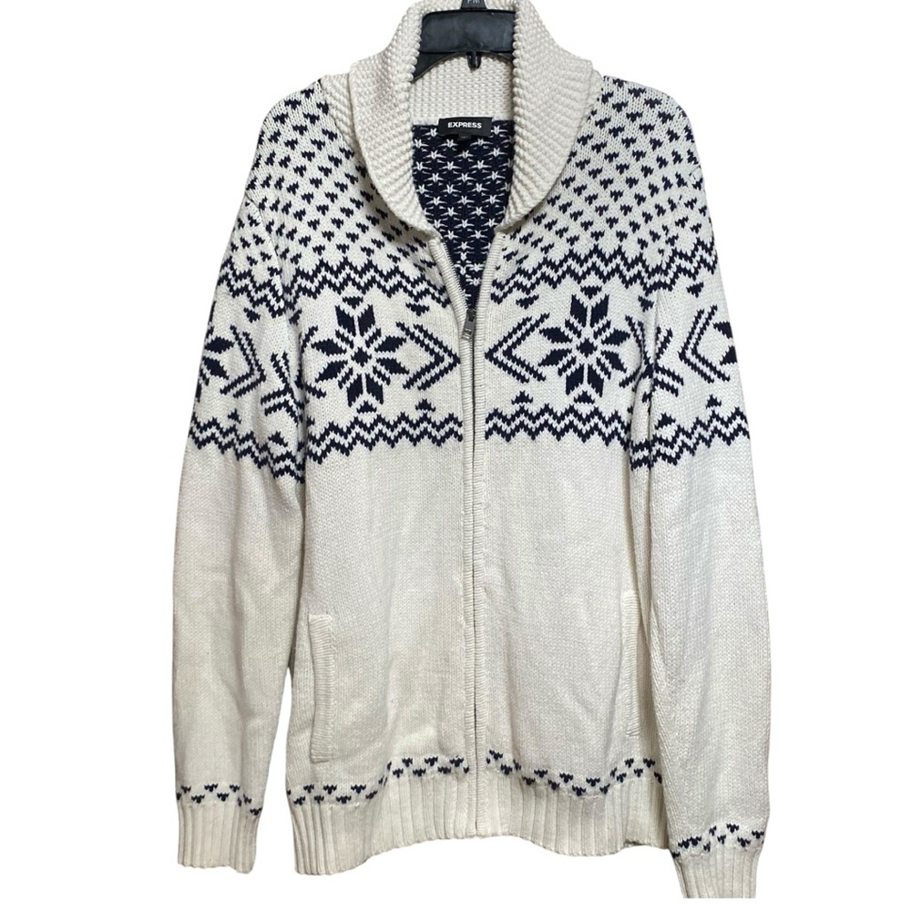 Express Men’s  White and Black Patterned Sweater XL